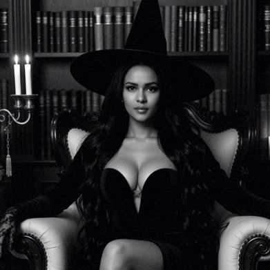 Mamacita Offduty (mamacitaoffduty) Profile Photo Added 2025-10-24