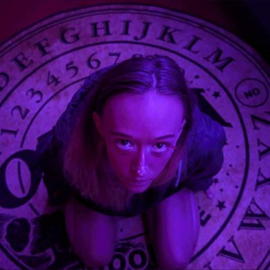 Hotwifescarlet (hotwifescarlet) Header Photo Added 2024-10-15