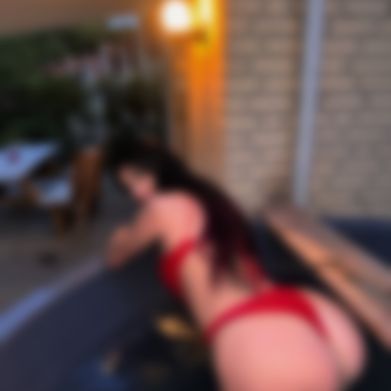 River Rose (riverbbyx) Header Photo Added 2025-08-01