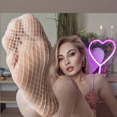 Tina Mills (tinamills) Header Photo Added 2025-03-04