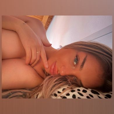 Alessa (alessa.starr) Profile Photo Added 2025-07-03