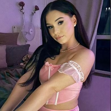 Sweet Leyla (sweeetleyla) Header Photo Added 2025-02-14