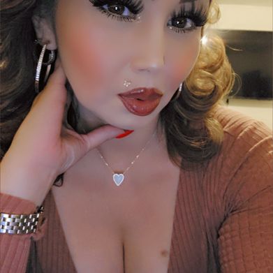 OnlyFans Model Rosanna Rodriguez (rosie77) Profile Image