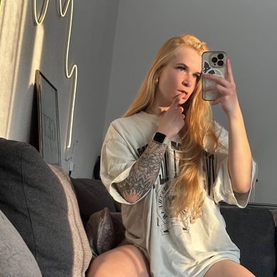 jennxamor (jennxamor) Profile Photo Added 2025-05-15