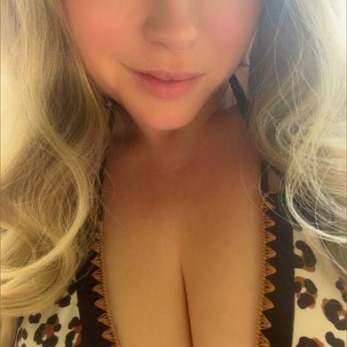 Creamy Aimée 💕 - Let’s video call 📞 (aimeedaizomevip) Profile Photo Added 2025-07-02