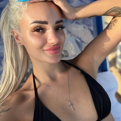 Stella Moon (stella_mooon) Profile Photo Added 2025-02-21