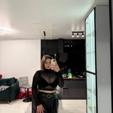 Emily Mayers (emily_mayerss) Header Photo Added 2025-08-22