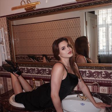 Alina Seductress 🌡💋 (alina_seduce) Header Photo Added 2025-09-06