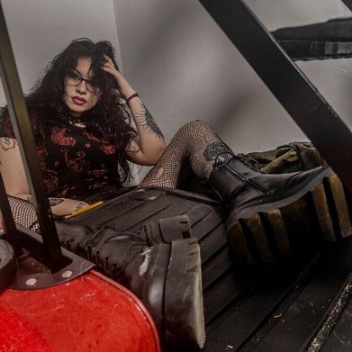 whateva (victoria.margetti) Header Photo Added 2025-12-13