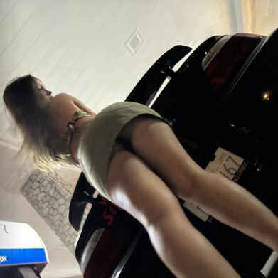 Kendal💗 (luvkendal) Header Photo Added 2025-09-29