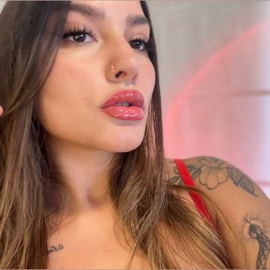 JULI 💋Latina Switch Added Photo on 2025-03-13