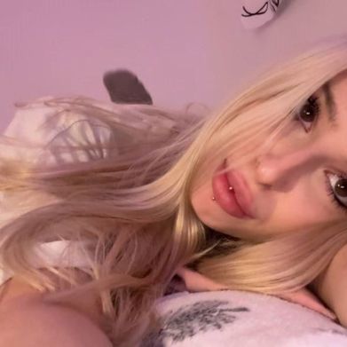 Sonya🍬 (iams0ny) Header Photo Added 2025-11-06