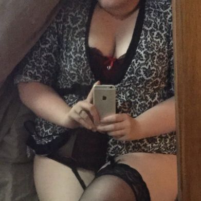 Crimson Queen (crimson_queen69) OnlyFans Profile Image