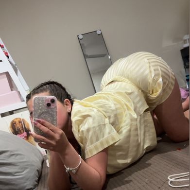 el x (youwishbitch) Header Photo Added 2025-10-03