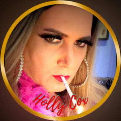Holly Cox (hollycox) OnlyFans profile photo