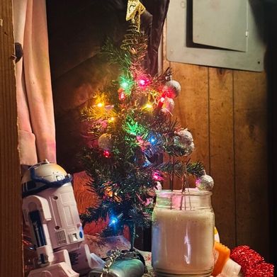 Solis (solisxx) Header Photo Added 2025-12-10