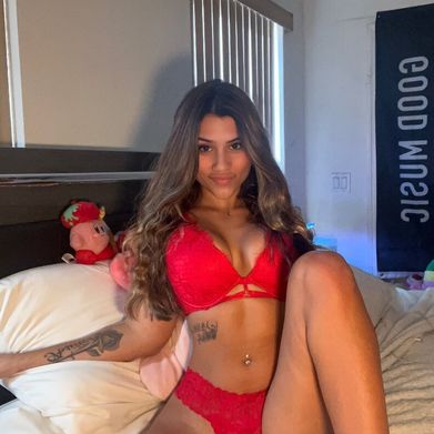 Briii🍓 (briannaarosee) OnlyFans Profile Image