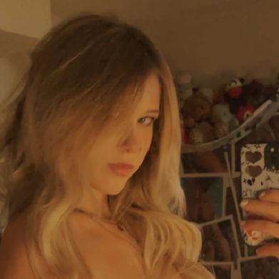 Jennaaaa (jennasaam) Profile Photo Added 2025-08-18