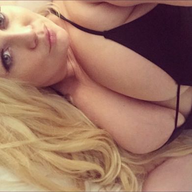 OnlyFans Model Blondenextdoor (blondenextdoor24) Profile Image