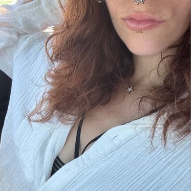 Velora Nyx (veloranyx) Profile Photo Added 2025-10-24