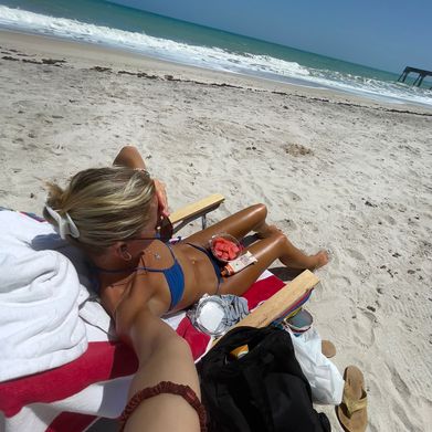 Emmy (emmybunnyx) Header Photo Added 2025-04-16