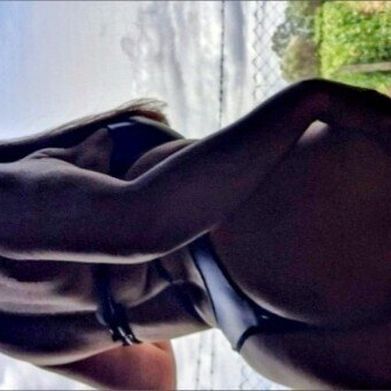 DOMME🖤MOMMY (dommeeugenia) Header Photo Added 2025-12-28