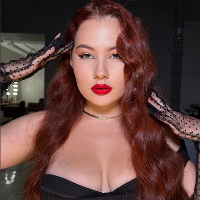 Annie (annie_burn) Profile Photo Added 2025-03-08