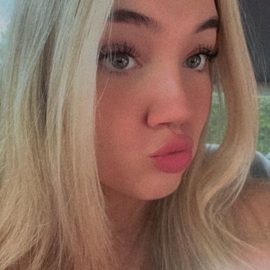 Jade Bay (jadebaysworld) Header Photo Added 2025-03-02