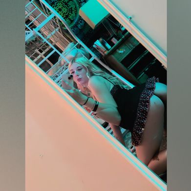 bella💰 (bellaboo442) Header Photo Added 2025-10-10