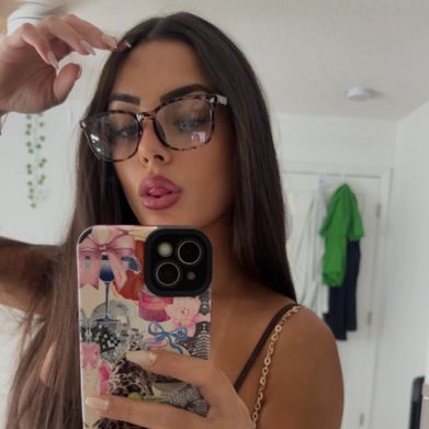 Lola 🍒 (lolascrazy) Profile Photo Added 2025-09-27