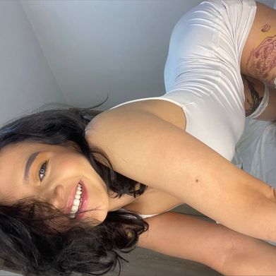 Alaya❤️ (alayaoficial) Header Photo Added 2025-05-18