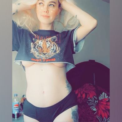 Regan Meek (gachick2019) Header Photo Added 2024-10-15