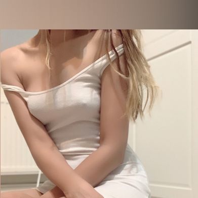 auri (auri_1818) Header Photo Added 2025-08-24