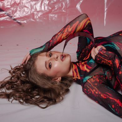 Kylie!! (kylies_wlrd) Header Photo Added 2025-08-13