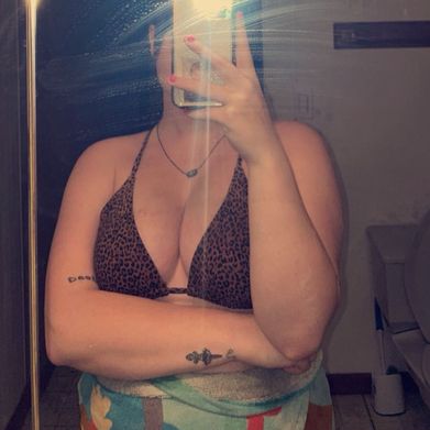 Lover Girl (velvetfuxy) Header Photo Added 2025-01-02