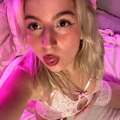 Ellie Anne (ellieanne_official) Profile Photo Added 2025-08-03