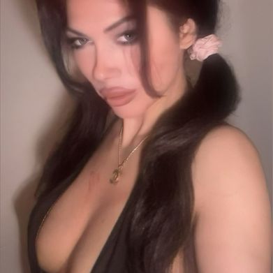 Tiana LoXXX Added Photo on 2025-08-18