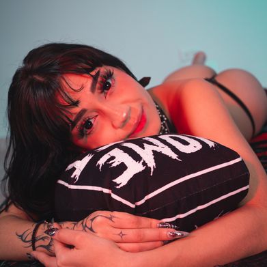 Nanna Leon (nannaleon) Profile Photo Added 2024-11-14