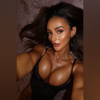 Sapphire (lovesapphirex) Header Photo Added 2025-10-31