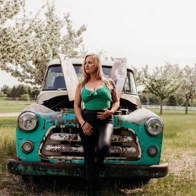 OnlyFans Model Elena Pears (forbidden_hunger) Profile Image