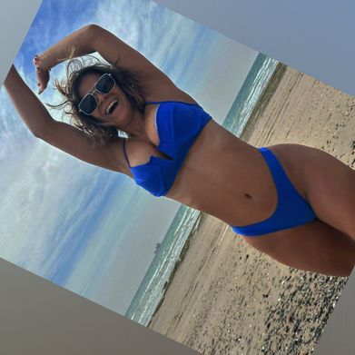 𝐁𝐀𝐑𝐁𝐋𝐀𝐊 Added Photo on 2025-03-08