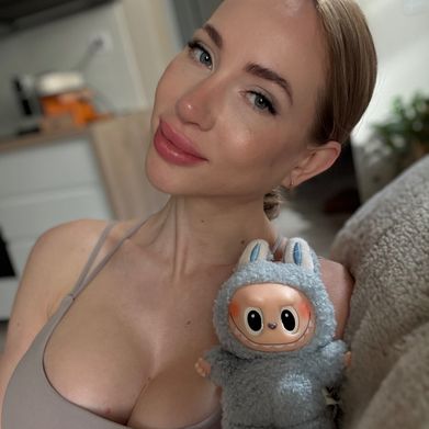 kiaralordmagyar (kiaralordmagyar) Profile Photo Added 2025-06-21