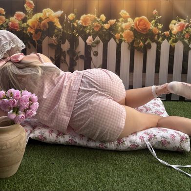 GOLD CLUB ✨ (estellawalks) Header Photo Added 2025-08-19