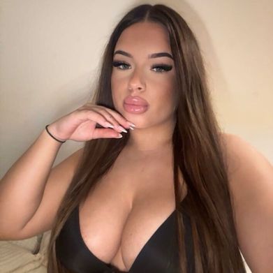 OnlyFans Model Oliwia with da Body💕 (naughtyoliwia) Profile Image