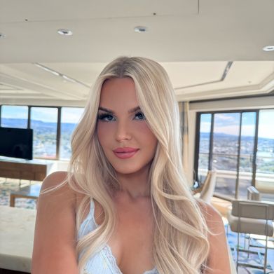 Beverly (beverlybluee) Profile Photo Added 2025-08-03