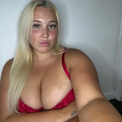 Molly🩷 (mollybabe_xo) Profile Photo Added 2025-09-07