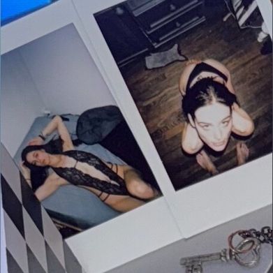 Es🖤 (esmonroe777) Header Photo Added 2025-12-09