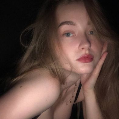 ANNA BRAUNEK (annabraunek) Header Photo Added 2025-01-21