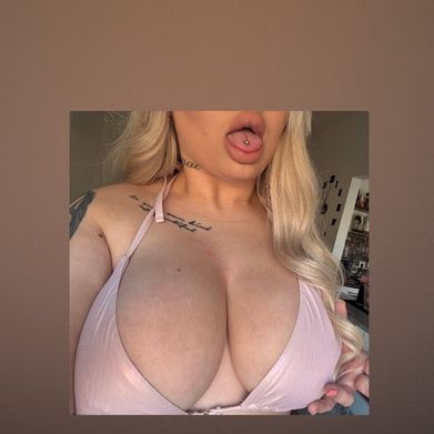 Leonie🤍✨ (leonieblondex) Header Photo Added 2025-11-19