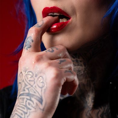 Your tattooed girl's next door (noemiealazard) OnlyFans Profile Image